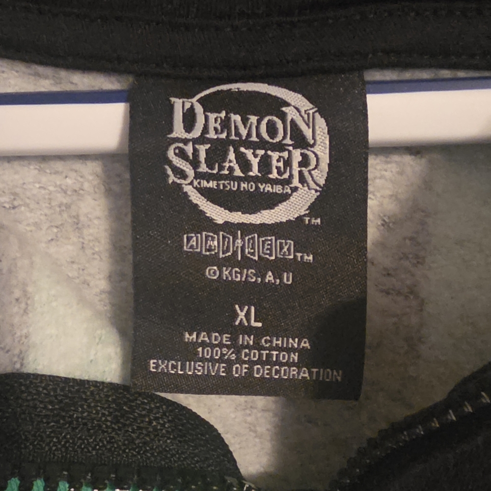 Demon Slayer: Kimetsu No Yaiba Tanjiro Hoodie (Size XL) - Picture 4 of 6